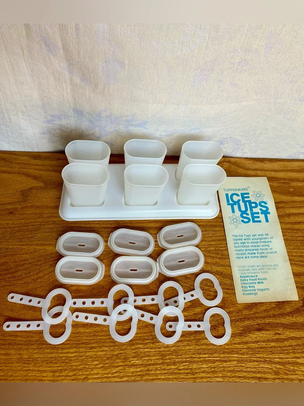 Vintage Tupperware Ice Tups set